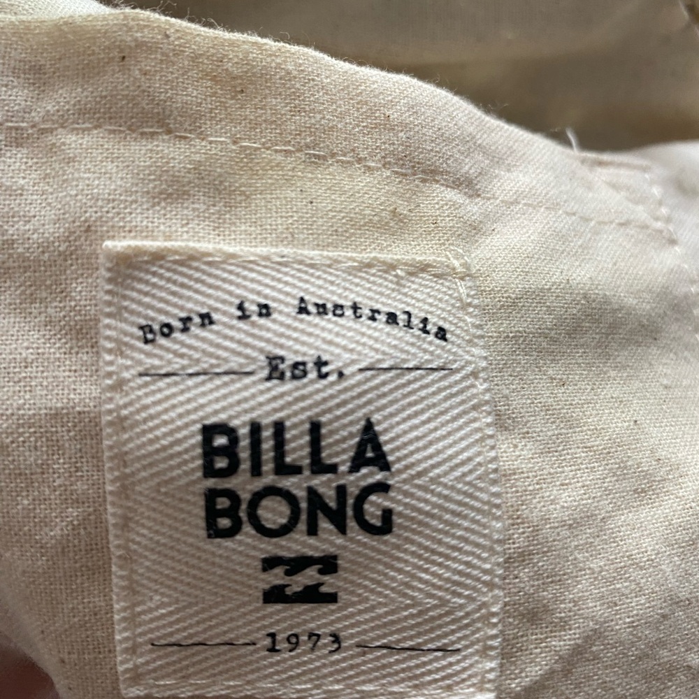 Billabong Cream and Black Crossbody Woven Bag - Picture 4 of 10